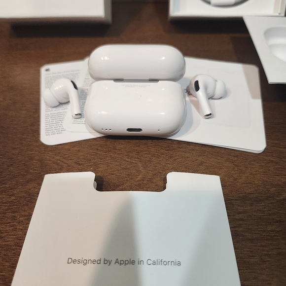 Apple AirPods Pro - Picture 4 of 10